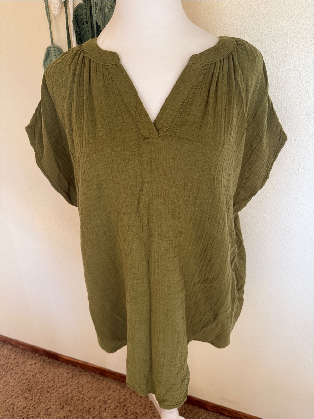 Market & Spruce Olive Green Split V-Neck Tunic